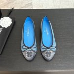 芭蕾 专柜 正品级 版本！！ 本系列现已登陆发售！ 专柜以8500购入！！！原厂正品牛仔，全层真皮大底，全网专柜可鉴定品质，支持验货级别，市面上唯一对版货品，接