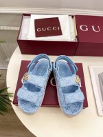 gucci 古驰 25 G家 主打系列终于面世 狠货值得期待 原有的经典 创造新设计 bs新款 经典双G帆布魔术贴沙滩凉鞋 代购级别 高级感十足 国内外博主刷爆