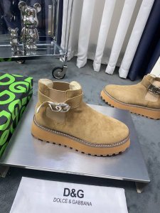 商品商标: Dolce&Gabbana 杜嘉&班纳 正码码数: 35-44 45 46定做 商品材料: 鞋面意大利牛皮鞋面 羊皮垫网毛布内里 鞋底 原厂特供原版