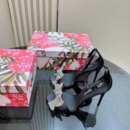 Dolce & Gabbana 25Ss 系带高跟凉鞋 鞋面:真丝 内里：羊皮 垫脚:羊皮 鞋跟金色徽标牌 跟高:11Cm 码数：35-40 40定做 - 点击图像关闭