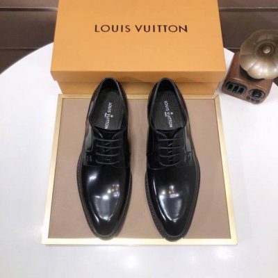 工厂P批 Louis Vuitton 原单 新款Lv路易威登 * 顶级版本 Lv经典皮鞋！选用进口原版单牛皮 原版真皮边条拼接耐磨橡胶大底！高品质精品！码数38