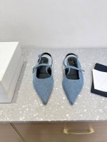 Celine 思琳 25Ss春夏新款 凯旋门 尖头 平底 凉鞋 性感气质尖头单鞋干净利落 超显腿细，无论是单穿还是搭配阔腿裤，高街又复古 一起来做Celine女