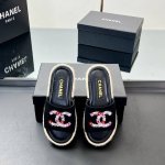 厂价 高版本 Chanel香奈儿电绣双C的Logo编织 渔夫拖鞋 一字拖鞋 专柜原版开发 正品工艺 鞋正中的双C Logo点缀恰到好处 简约大方. 羊皮面小香拖