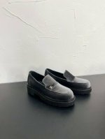 CHANEL 一脚蹬乐福鞋 Chanel 小香 24B厚底松紧一脚蹬系列 怎么搭配都好看，时髦精必备！搭配展现与众不同的穿搭风格、白由混搭闪耀到位，跟紧香奶奶时