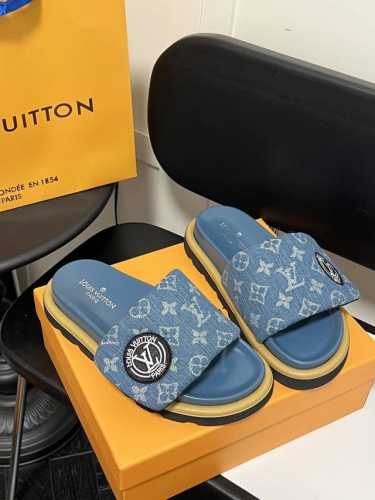 橙子出厂价p Louis Vuitton 路易威登 Lv新配色 休闲魔术贴拖鞋 平底凉拖 情侣款 pool pillow Comfort 必入系列！魔术贴高级慵