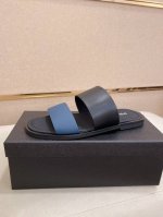 工厂p价 prada 拖鞋 顶级代购 男士春夏拖鞋专柜同步 鞋面意大利进口牛皮搭 标志图形高品质工艺 鞋底 原厂特供原版底 独家活动成型底超级舒适 原厂跟单货