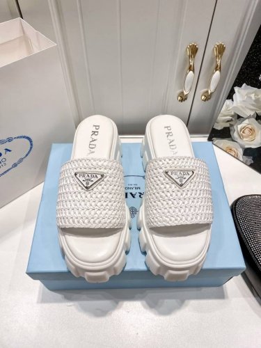 橙子出厂价p prada 普拉达 初夏新款 同色三角标 编织厚底拖鞋 休闲凉拖 码数 34-42
