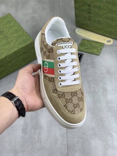 工厂P价P 实价 古奇Gucci 官网最新款休闲时尚男鞋，爆款版型简洁大气，潮男专属.独有的官网最新品牌双G素元素古奇原版装饰，时尚又大方，面料原版磨砂小牛皮全