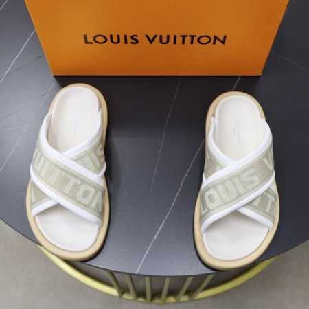 出厂价： LV家 货源稳定四季有货: 情侣款Size：码数：女36-41 男38-44 45、46定制 LV 情侣款 路易威登专柜主打最新款压花拖鞋硬货上新代购 - 点击图像关闭