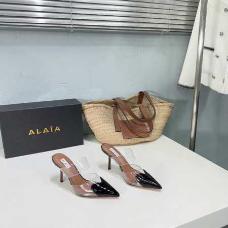 高品质出厂 ！小众潮牌独最新爆品小红书火推 Alaia25春夏经典新款爱心胶片尖头细跟后空凉拖系列推出 无数的名设计师都把他看作“Designerofdesig - 点击图像关闭