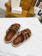 CELINE 赛琳 2024春夏新品凉鞋五金扣饰原版1:1定制鞋面采用全油边工艺，楦形流畅完美，上脚百搭舒适颜色：黑色，白色，棕色内里：羊皮，面料：牛皮码数35