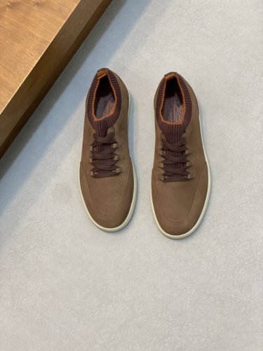 loro Piana 诺优翩雅 Lp 经典款休闲鞋，男士系带休闲鞋运动鞋，高品质轻便舒适面料，户外休闲均可，配色年轻又有活力，鞋面意大利进口鹿皮，搭配运动装或休