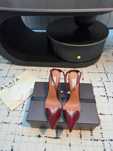 顶级版本新款最新爆品小红书火推Alaia High Love爱心细跟凉拖系列！ “Designerofdesigners”更影响着很多人的风格！这些Alaia的