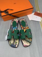 出厂价Pp：300赠送随机搭配丝巾 品牌：Hermes官网最新色系 编号：H01-211011 颜色：绿色 码数：35-40全码 34 41 42定做不退不换