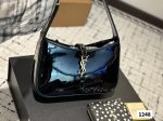 配镜子钱包 Size：25*15Cm Ysl 圣罗兰腋下包 满满的设计感 非常知性优雅 超级高级的配色 实物绝对惊艳到你