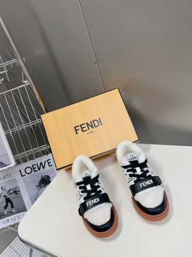 Fendi芬迪经典爆款系列 情侣休闲魔术贴运动鞋 FD match一比一复刻 设计师Kim Jones打造的首款运动鞋fendi match 和驴牌的Train