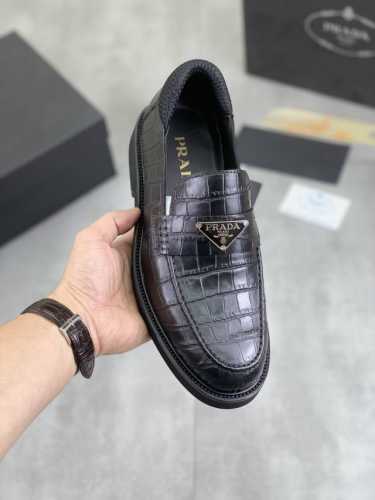 工厂价 水染牛里 原单品质Prada .普拉达 原单代购、高端商务皮鞋、面料：采用意大利进口牛皮料水染牛里 牛皮里特供原版大底、做工精细、实物_拍摄Size：3