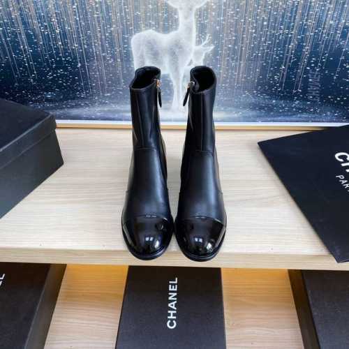 出厂 CHANEL 』香奈儿最新马丁靴系列！顶走级秀系列秋冬主季打款，超爆级款的节奏！出行必备单品！随意搭配么怎穿都好看 值得收鞋入柜的一款美鞋实超物级美 面料