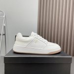 出厂:低帮 独家顶级版本 YSL SAINT LAURENT 圣罗兰 SL61春夏最新爆款休闲系列 SL61运动低帮休闲鞋 圣罗兰 SL61 ，原版购入 一比一