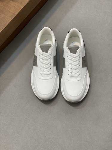 Tods男士休闲运动鞋 本款TOD’S 运动鞋以新颖设计吸引眼球,橡胶豆豆尽显品牌传统元素。绒面皮革拼光滑皮革制成,拼缝织物，触感柔软,侧边饰以TOD‘S 标识