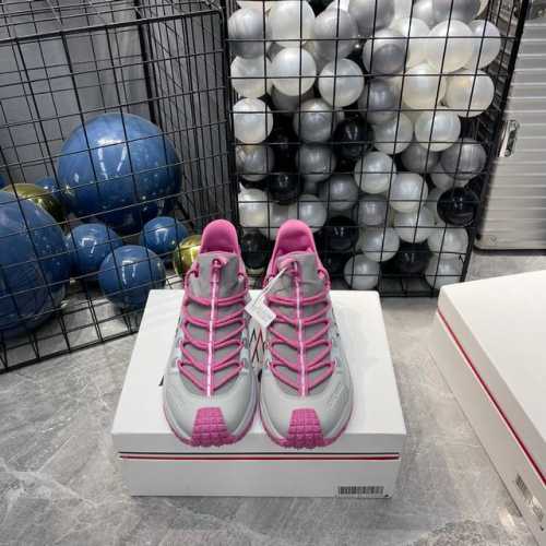 出厂 新款 Moncler盟可睐 蒙口 Trailgrip Lite2 GTX减震轻质户外越野运动鞋 王一博同款 功能：具有舒适防滑性能，采用皮革和科技面料制成