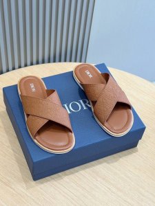 Dior 顶级版 Size39-44 38.45定做 2024Ss迪奥最新男款拖鞋必备。 Dior Alias男士真皮延边拖鞋 这款 Alias 凉鞋夏季新品