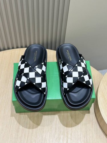 bv手工编织男士拖鞋凉鞋-适合爆走 依旧是强调极简与实穿性 却又充满鲜活的艺术性 超级经典 奢华又舒适 进口牛皮+牛皮内里+轻质大底 size:39-44 38