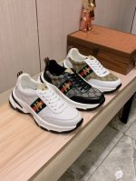 新款: 厂价 古奇Gucci* 最新爆款休闲鞋 顶端品牌 奢侈 代购 顶级 质量 鞋面選用进口透气牛皮搭配布材质透气羊皮垫脚 精细做工 原版个性时尚柔软橡膠耐磨
