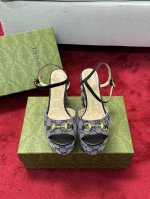 厂价 GuCC高端精品 S S早春高跟防水台凉鞋 马衔扣鱼嘴露趾新款高跟鞋原汁原味原单品质每个细节皆经过精心细致打造，可与ZG对比如一，无二品质！ 面料：原版定