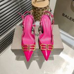 橙子出厂价p balenciaga 巴黎世家新款 金属扣 Bb扣尖头高跟凉鞋 细跟单鞋 高跟鞋 巴黎世家的鞋子绝对开了挂 整双鞋的精髓就是它的鞋头了 够长够尖