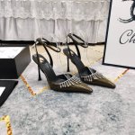 上新 YSL 顶级高版本2025新款流苏水钻链条装饰包头凉鞋细节处理完美垫脚羊皮 质感细腻 AAA级意大利黑色真皮大底极致完美复刻1鞋面：进口漆皮2垫脚：进口羊