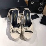saint Laurent 圣罗兰 Ysl专柜主打款防水台恨太高绑带凉鞋。高端定制顶级品质。延续家族经典鞋面蝴蝶结设计，简约大气，防水台超高大粗跟让Mm轻松驾驭