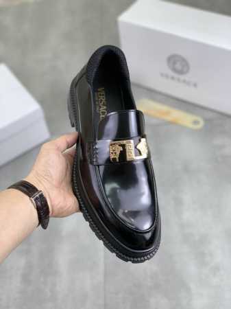 工厂价 水染牛里 Versace 范思哲最新男士套脚商务皮鞋官网原版1:1开模头层采用意大利进口小牛皮奢华真头层牛皮内里，柔软舒适高端大气，高品味男士首选码数： - 点击图像关闭