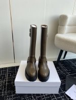 代购级 CELINE塞琳 秋冬新款杨幂同款骑士靴 凯旋门英伦风短靴 简约大气时髦 耐看不过时 是时尚圈永不退潮的经典所在，复古的英伦风格，让你穿出不一样的气质对