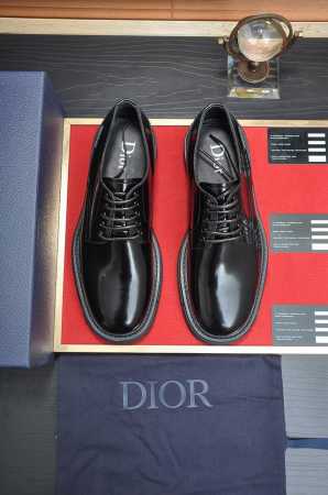 出厂价 Dior 水染牛皮内里 迪奥原版1:1高品质出厂，进口原版料，进口版原牛皮，水染牛皮内里，原版tpu大底，码数:39-44 38.45定做 - 点击图像关闭