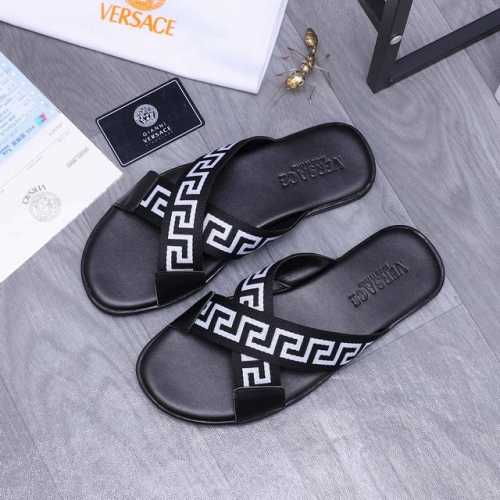 商品商标：Versace 范思哲 交叉拖鞋 正码码数: 38-45 商品材料：精选织带拼接牛皮鞋面 橡胶大底