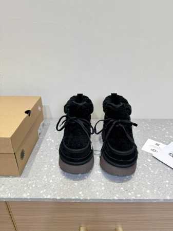 UGG 油叽叽 经典款 厚底 坡跟 系带短靴 毛靴 原版购入开发 做货 UGG这款高跟雪地靴真的打破了传统以来厚底靴的风格 太有设计个性了，深得少女心啊哈哈哈上 - 点击图像关闭