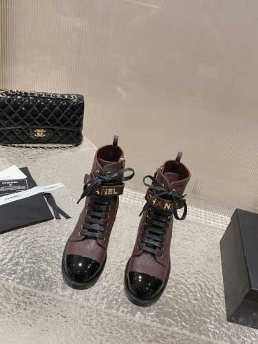 高版本 CHANEL｜小香24S秋冬新品 菱格拼色圆头厚底增高松紧马丁靴 超级好穿又百搭的款式 市面最高版 简约款更多的心思会花在面料和鞋型上 要做到秀气有线条