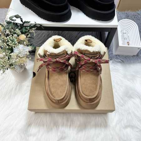 顶级版本 UGG1143954 芙卡拉系带便靴 官网主推款 秋冬美拉德穿搭必备 今年的黑马款 每个颜色都好搭配 超显腿细 各种穿法都很cool 版型超级正 原厂 - 点击图像关闭