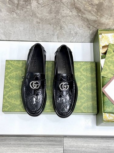 gucci～古驰原单男士正装休闲皮鞋，真皮大底！高端大气，私家开模定制原版品牌五金扣装饰，小牛皮透气内里，顶级品质！ 元 Size：39-45 38.46定做