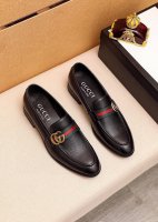 商品商标 Gucci 古驰 休闲皮鞋 正码码数: 39-44 38.45.46订制 商品材料 精选 进口头层荔枝纹小牛皮鞋面+原版五金扣 进口羊皮内里 强烈立体