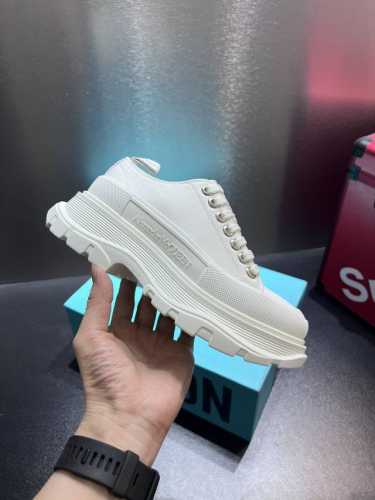 顶级版本 Alexander Mcqueen 麦昆 高奢支线 天花板级别 新货顶级纯原代购芯片版 ！天花板级别 批靡市场所有版本！细节完美呈现！亚历山大厚底增高