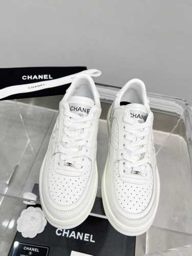 Chanel香奈儿24SF最新款 全皮 熊猫配色 小白鞋 休闲 运动鞋 滑板鞋 原版购入开发 做货 小香 C家 专柜又一超级大爆款，网红博主小姐姐们的挚爱，社交