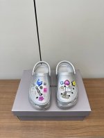 balenciaga Crocs 呆萌可爱款 巴黎世家夏季洞洞鞋 银色+10 原鞋购入开发 11厘米厚底 鞋底银色金属装饰并凹印Bbbalenciaga品牌标识