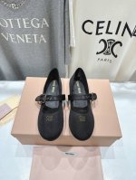高版本出厂 Miumiu 缪缪25Ss新款一脚蹬懒人鞋玛丽珍网面芭蕾舞鞋 平底单鞋 官方春夏走秀新款，时髦百搭 即可咸又可甜 一点也不磨脚 无论光脚穿还是搭配袜