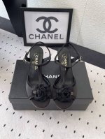 Chanel新款夏季凉鞋 高品质出货 国内外博主刷爆的一个百搭系列 春夏衣橱搭配必备 真皮绸缎鞋面 进口水晶羊皮内里 原版开模定制真皮大底 Size: 35-3