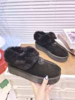 UGG P: 女款Size：35-40 UGG上新：新款塔次特 秋冬街边感 随手拍 懒人一脚蹬雪地靴 厚底增高系列短筒鞋一秒秋冬氛围感来了 超模们的选择 极简每