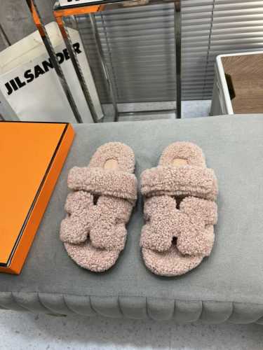 出厂 Hermes爱马仕lH魔术贴毛毛拖鞋 泰迪熊毛拖毛茸茸拖鞋女 官网同步H泰迪毛拖 羊羔毛 码数：35-39码 40码定制不退换