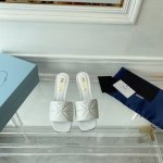 出 真皮大底 顶级包装配套最高版本 PRADA 222普拉达春夏新品， 顶级版本 实力来袭！Prada Glow限时店22版官方新升级，真皮底凉鞋，全国独家首发