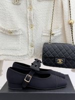 厂价 Chane*｜小香25C新品 蝴蝶结玛丽珍鞋 本年度最美玛丽珍鞋 无法抗拒的高级与优雅 无论是搭配牛仔裤百褶裙 还是穿去较正式场合都可以的。 秋冬配袜子也